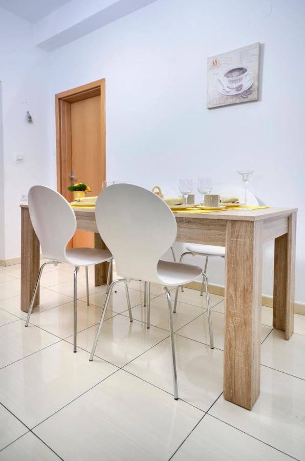 Apartments Jana Макарска Екстериор снимка