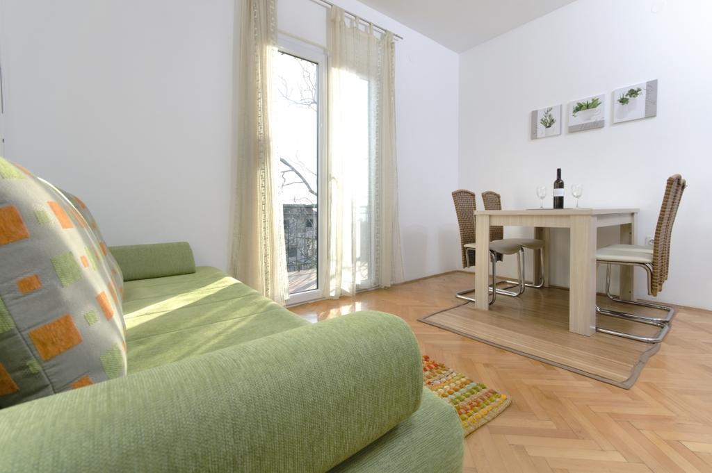 Apartments Jana Макарска Стая снимка